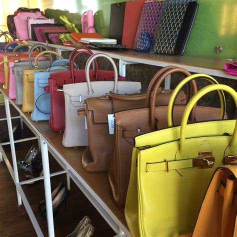 The Truth About the Counterfeit Handbags 